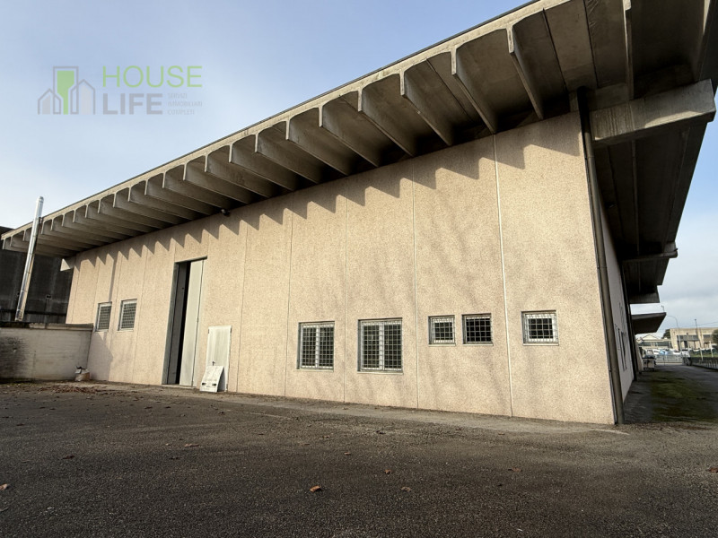 VICENZA NORD: in posizione strategica facilmente raggiungibile dalle principali vie di comunicazi...