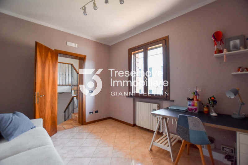 (Per INFO Feltrin ing. Gianni) Proponiamo in vendita a Paese una villetta singola sviluppata su p...