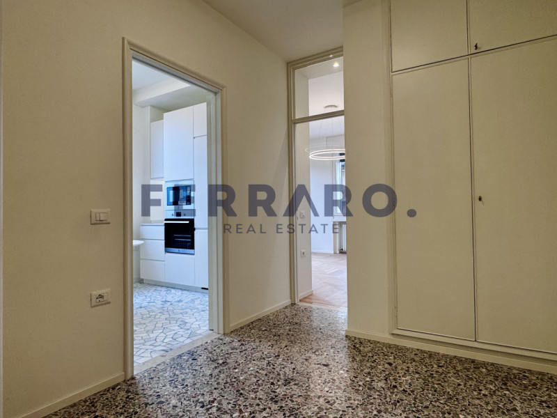 Treviso, Centro Storico. Codice YA5.

Appartamento trilocale arredato di cucina e bagno situato a...