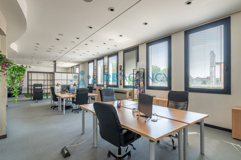 VICENZA  – Viale Crispi.
Stai cercando un ufficio già locato, con rendita DEL 10% e con contratto...