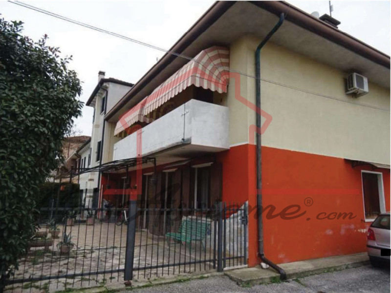 Rif. PE11125
La nostra Agenzia ha selezionato per Voi l'occasione del mese all'asta.

Proponiamo ...