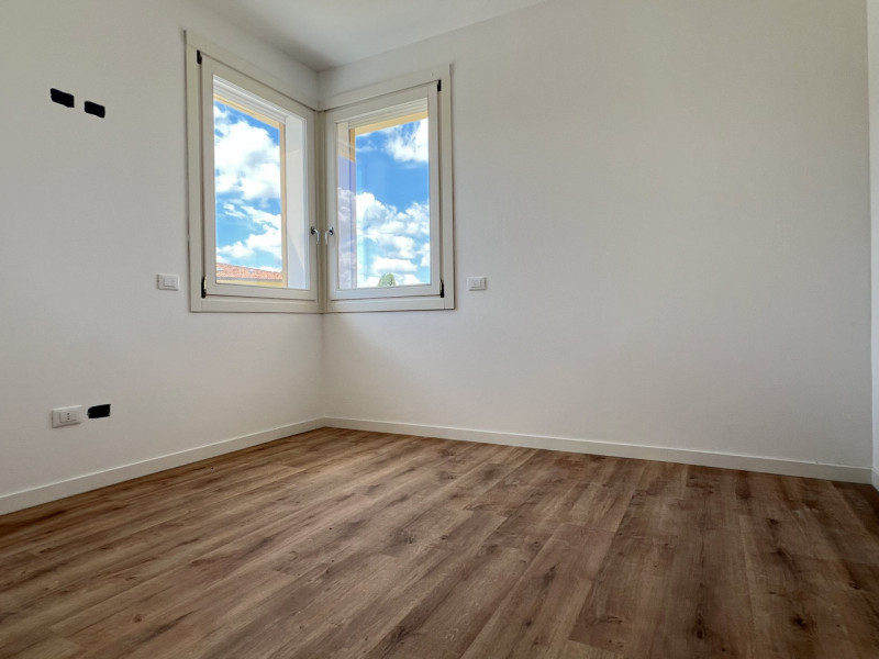 Bastia di Rovolon (PD):

Proponiamo in piccolo contesto condominiale, appartamento al primo ed ul...