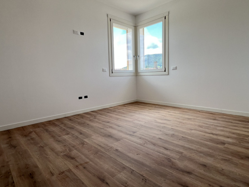 Bastia di Rovolon (PD):

Proponiamo in piccolo contesto condominiale, appartamento al primo ed ul...