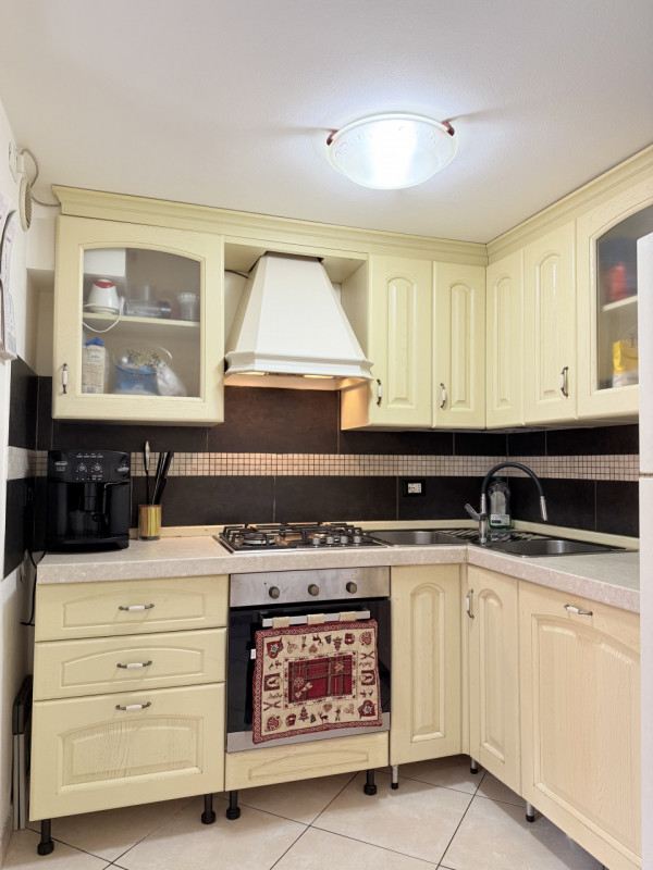 Scopri questa affascinante bifamiliare situata nel cuore di Chiesanuova, una delle zone più ricer...