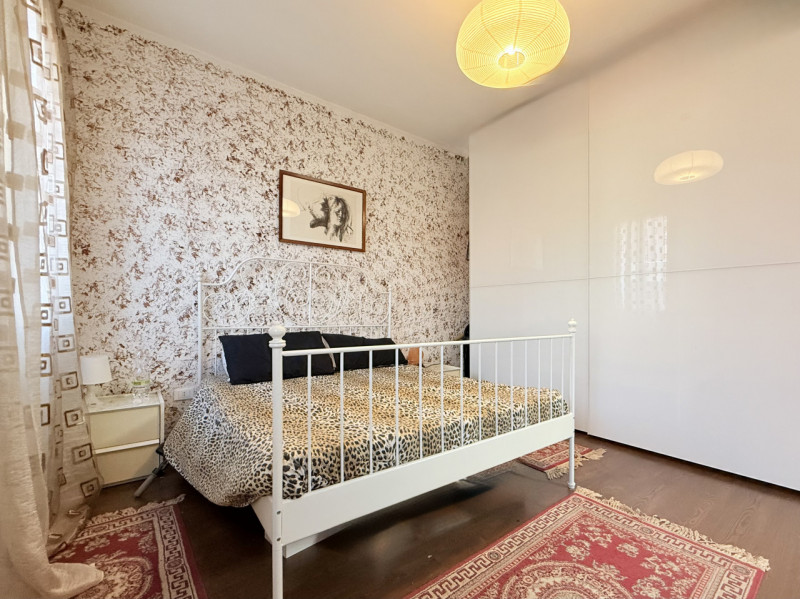 Scopri questa affascinante bifamiliare situata nel cuore di Chiesanuova, una delle zone più ricer...