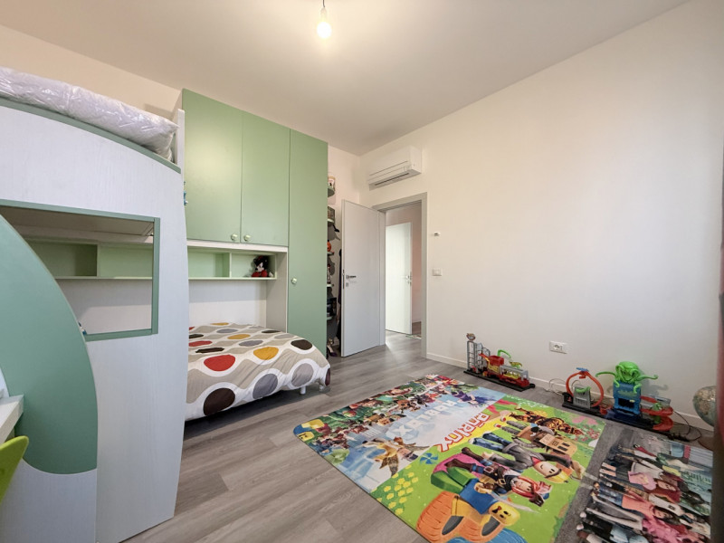 Scopri questa affascinante bifamiliare situata nel cuore di Chiesanuova, una delle zone più ricer...