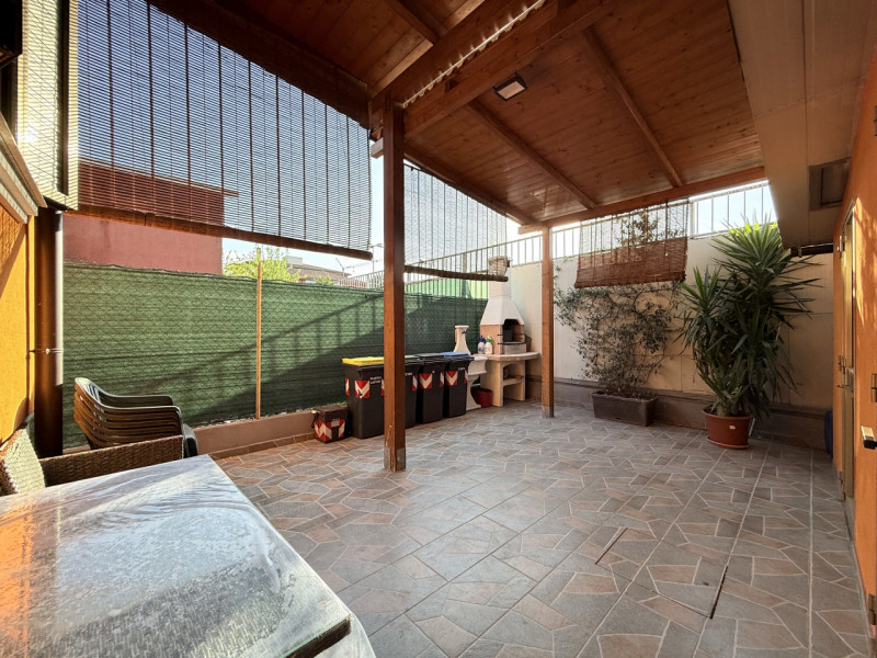 Scopri questa affascinante bifamiliare situata nel cuore di Chiesanuova, una delle zone più ricer...