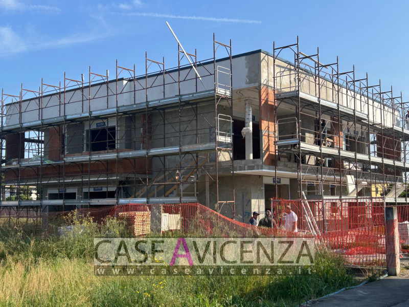 CAMISANO VICENTINO - CLASSE ENERGETICA A4 - CONSEGNA PER FEBBRAIO/MARZO 2027 - 
A Camisano Vicent...