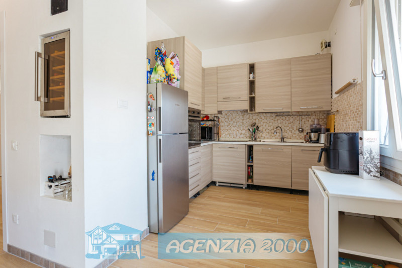 A CONSELVE HO IN VENDITA UN BELL'APPARTAMENTO IN ZONA DI QUARTIERE A DUE PASSI DAL CENTRO !!! VIE...