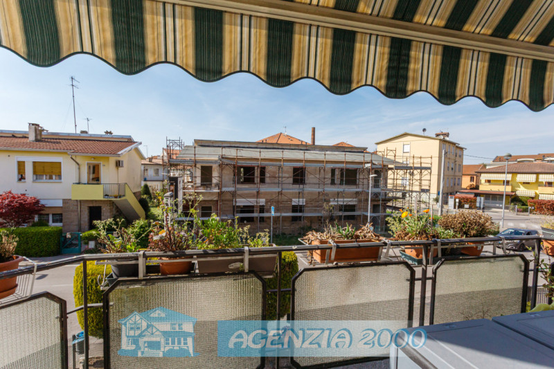 A CONSELVE HO IN VENDITA UN BELL'APPARTAMENTO IN ZONA DI QUARTIERE A DUE PASSI DAL CENTRO !!! VIE...