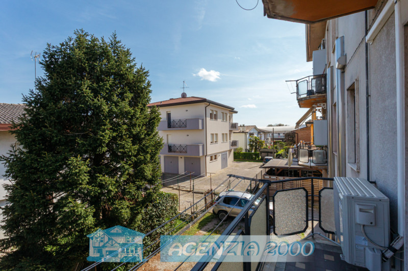 A CONSELVE HO IN VENDITA UN BELL'APPARTAMENTO IN ZONA DI QUARTIERE A DUE PASSI DAL CENTRO !!! VIE...