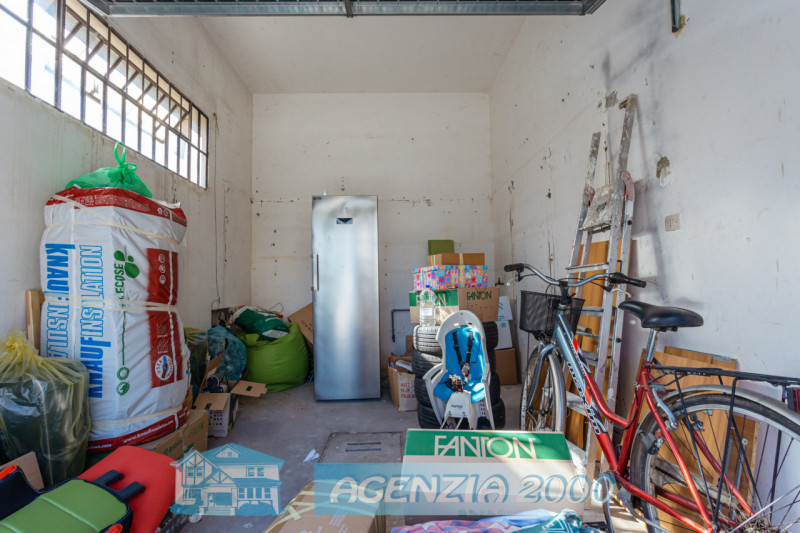 A CONSELVE HO IN VENDITA UN BELL'APPARTAMENTO IN ZONA DI QUARTIERE A DUE PASSI DAL CENTRO !!! VIE...