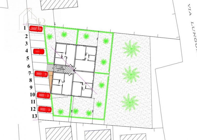 Direttamente sul lungomare di San Sostene Marina, proponiamo in vendita appartamento (numero 5 pl...