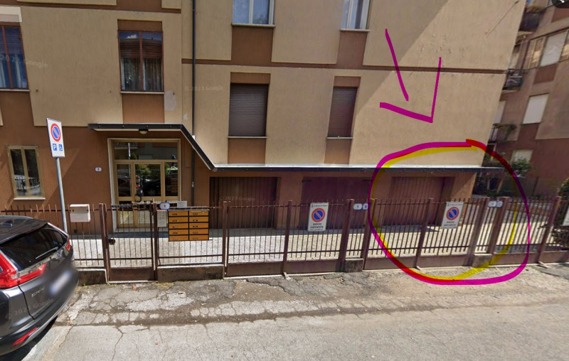 In zona Arcella, in posizione comoda e facilmente accessibile, proponiamo in locazione garage di ...