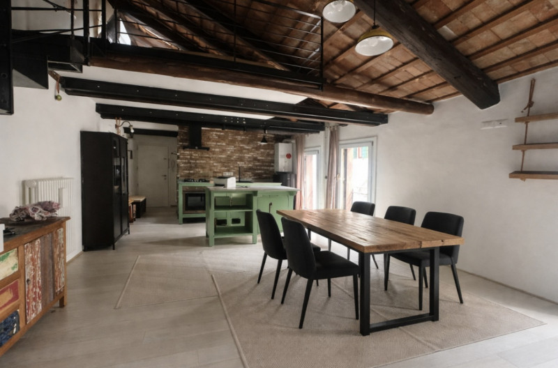 Centro storico, via tadi. Vicino alle piazze. Canone Euro 1.200 non trattabili. Spese condominial...