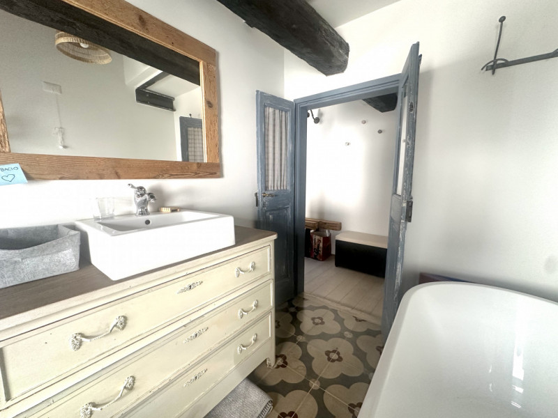 Centro storico, via tadi. Vicino alle piazze. Canone Euro 1.200 non trattabili. Spese condominial...