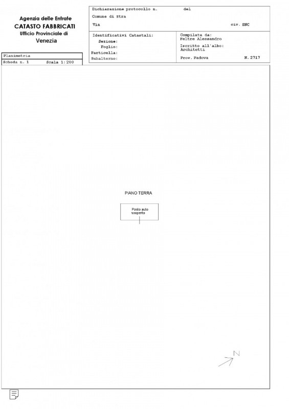 Proponiamo nel pieno centro di Stra un elegante attico al secondo piano, servito da ascensore, in...