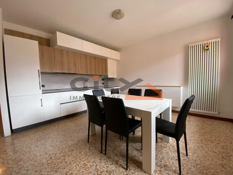 Si affitta esclusivamente a persone referenziate. Non si valutano locazioni di breve periodo. Non...