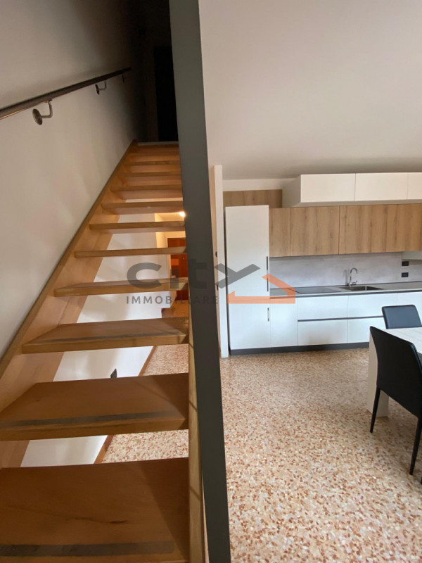 Si affitta esclusivamente a persone referenziate. Non si valutano locazioni di breve periodo. Non...