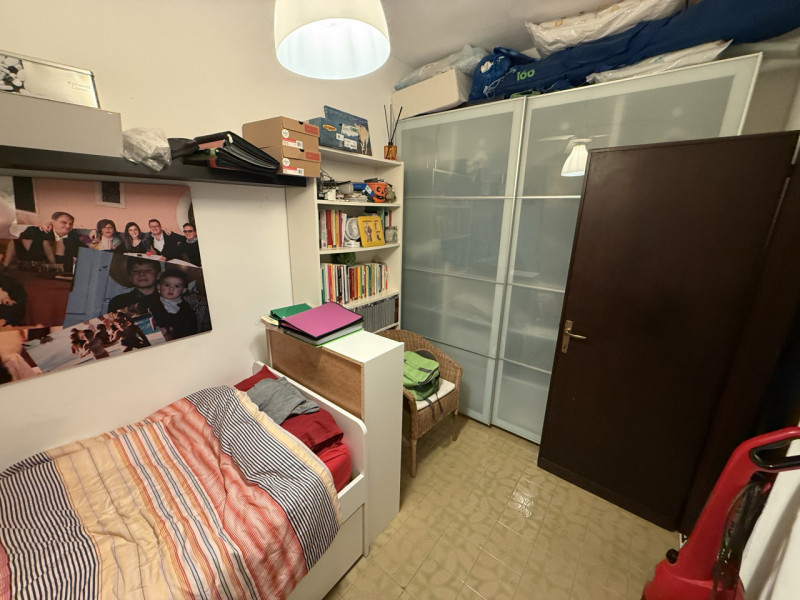 IMMOBILE A REDDITO Terranegra: via Giovanni Brotto, in zona interna residenziale, appartamento po...