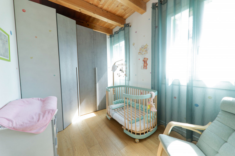 COMPOSIZIONE:
Proponiamo in vendita bellissimo appartamento disposto su due livelli, in palazzina...