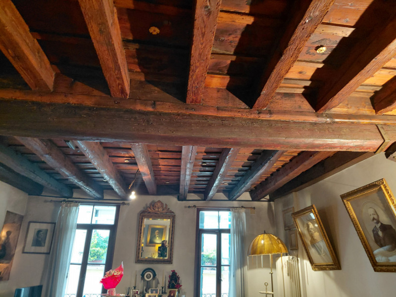 In posizione centralissima, Stefania Pilotto Immobiliare propone in vendita NUDA PROPRIETA' di ap...