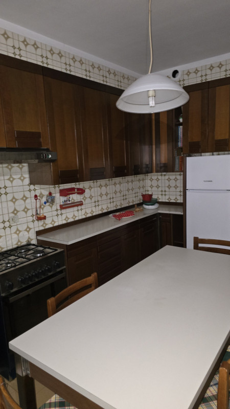 PROPONIAMO IN CENTRO A SAN BIAGIO DI CALLALTA APPARTAMENTO AL PRIMO PIANO CON 2 CAMERE E CUCINA S...