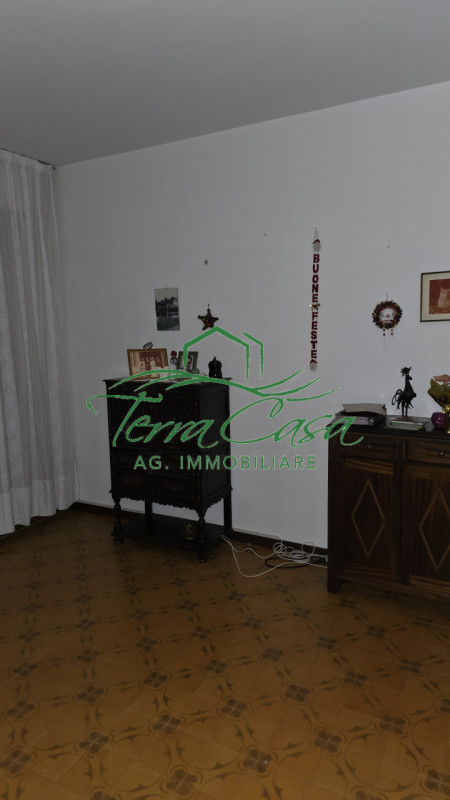 PROPONIAMO IN CENTRO A SAN BIAGIO DI CALLALTA APPARTAMENTO AL PRIMO PIANO CON 2 CAMERE E CUCINA S...