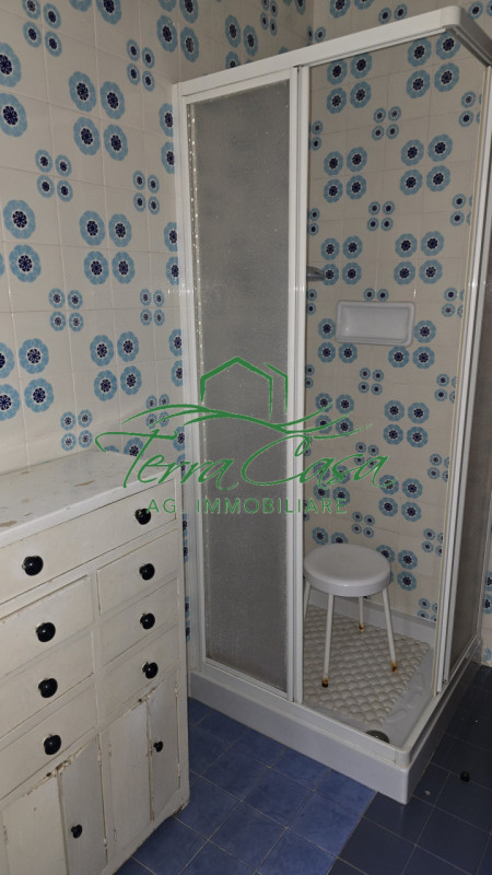 PROPONIAMO IN CENTRO A SAN BIAGIO DI CALLALTA APPARTAMENTO AL PRIMO PIANO CON 2 CAMERE E CUCINA S...