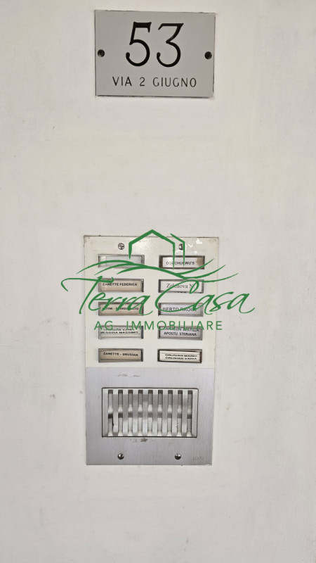 PROPONIAMO IN CENTRO A SAN BIAGIO DI CALLALTA APPARTAMENTO AL PRIMO PIANO CON 2 CAMERE E CUCINA S...