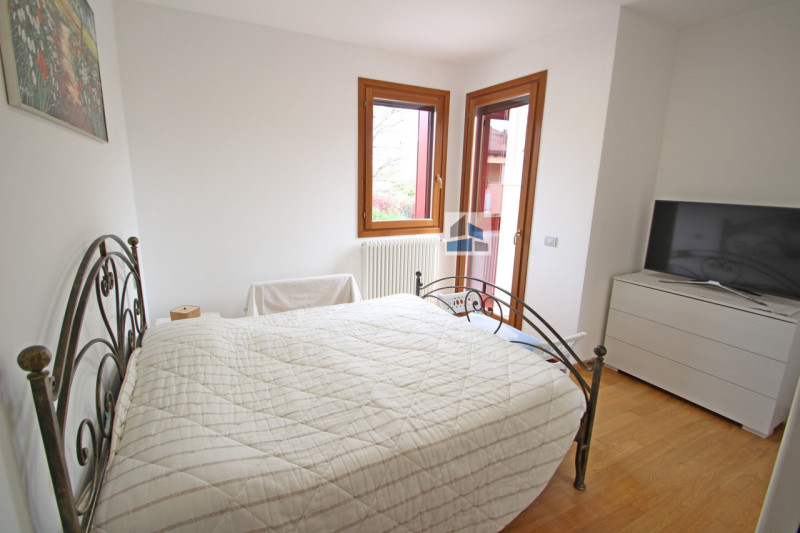 SAN MICHELE DELLE BADESSE - In tranquillo quartiere residenziale e su piccolo contesto, proponiam...