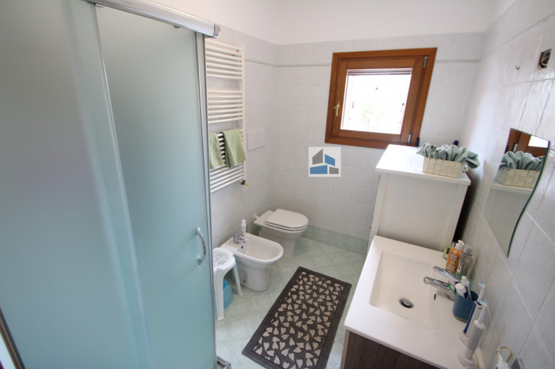 SAN MICHELE DELLE BADESSE - In tranquillo quartiere residenziale e su piccolo contesto, proponiam...