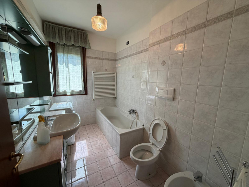 RIF. CA1066 - Immerso nel verde e in un contesto residenziale tranquillo, ma senza rinunciare all...