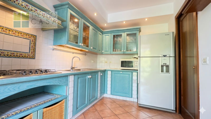 L'Agenzia Treviso Casa ha il piacere di proporre in locazione un prestigioso, elegante ed esclusi...