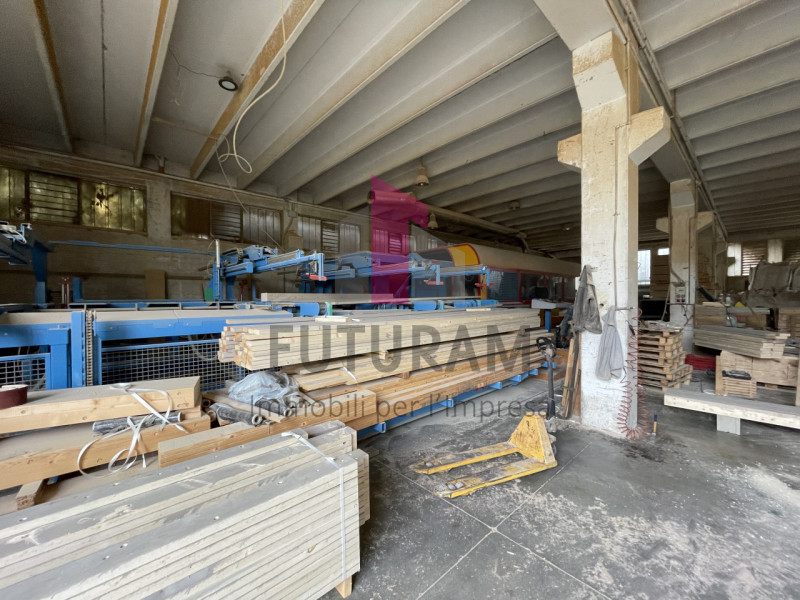 VALDAGNO  - 38FIL - PER INFO 0444/310220

Proponiamo capannone situato nel comune di Valdagno 

C...