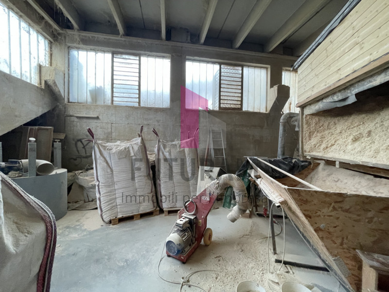 VALDAGNO  - 38FIL - PER INFO 0444/310220

Proponiamo capannone situato nel comune di Valdagno 

C...