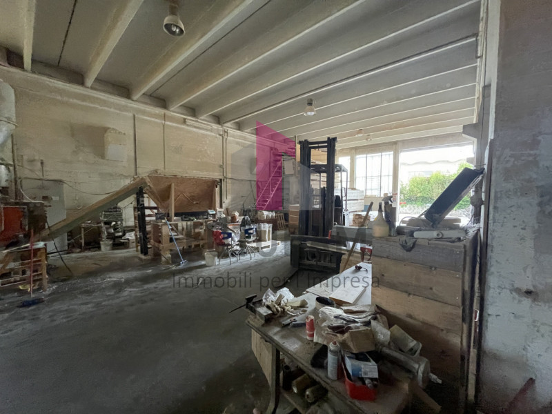 VALDAGNO  - 38FIL - PER INFO 0444/310220

Proponiamo capannone situato nel comune di Valdagno 

C...