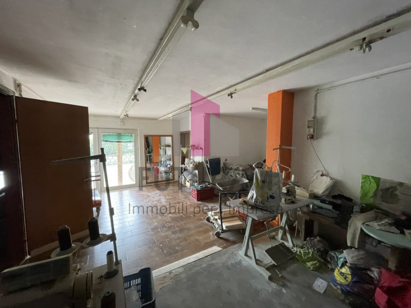 VALDAGNO  - 38FIL - PER INFO 0444/310220

Proponiamo capannone situato nel comune di Valdagno 

C...