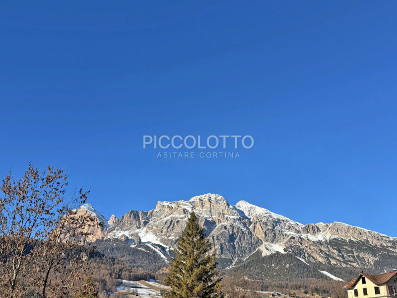 Rif. V5457 AB - Nel cuore di Cortina d'Ampezzo - Corso Italia, splendido attico in vendita.

Nel ...