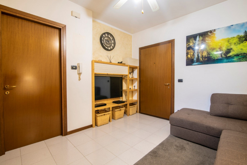 A San Biagio di Teolo proponiamo in vendita un accogliente e funzionale bicamere, ideale per chi ...