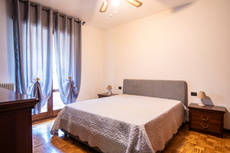 A San Biagio di Teolo proponiamo in vendita un accogliente e funzionale bicamere, ideale per chi ...