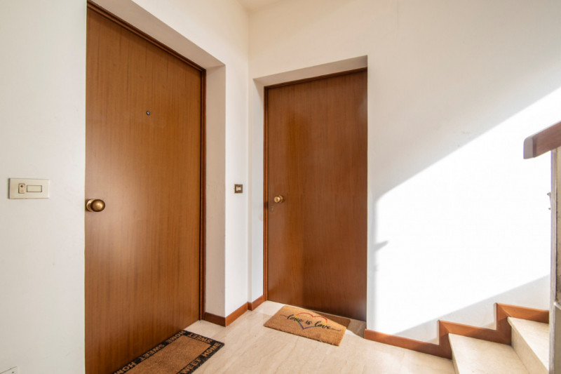 A San Biagio di Teolo proponiamo in vendita un accogliente e funzionale bicamere, ideale per chi ...