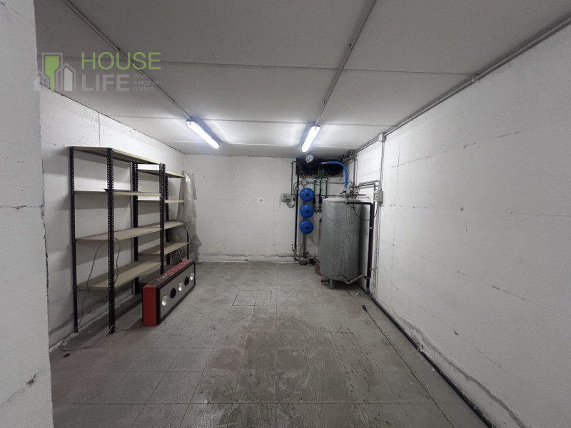 CARRE' - Z.I: CAPANNONE ARTIGIANALE - INDUSTRIALE di circa mq 800 circa H 6.00 mt sotto trave, co...