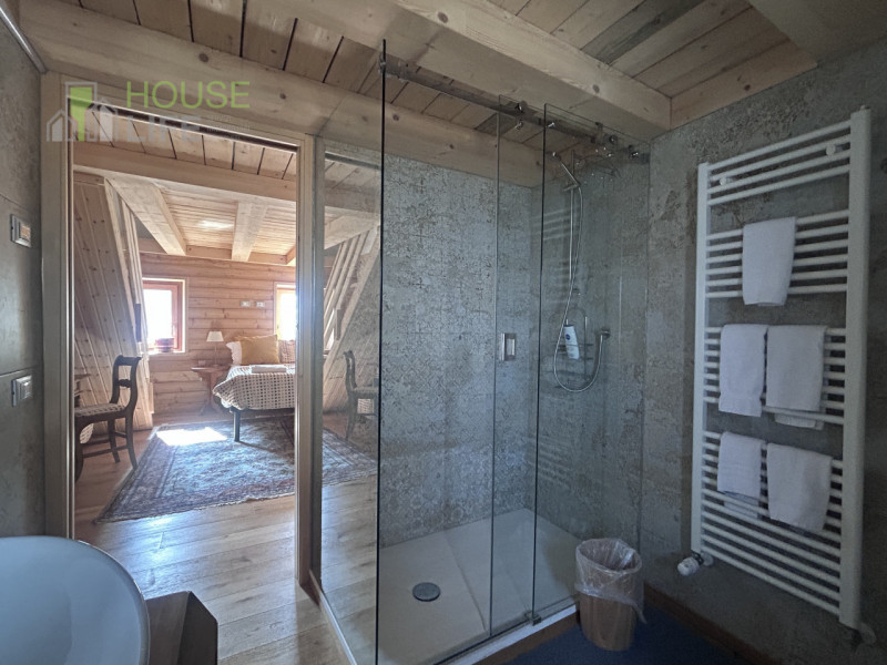 ROANA - TRESCHE CONCA - ELEGANTE CHALET DI MONTAGNA quadrilocale, tre-quattro camere, tre bagni, ...