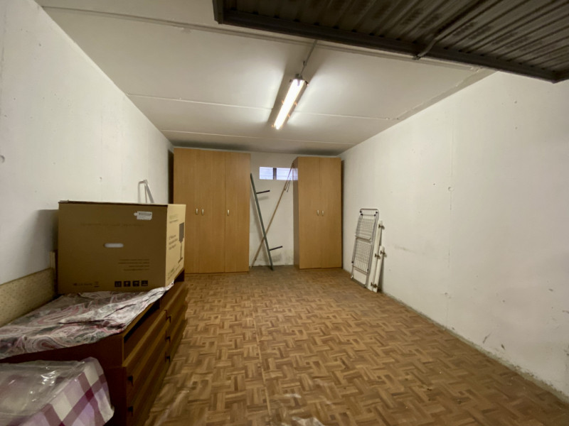 Nel cuore del quartiere Cattane, in un contesto condominiale ben curato e servito da ascensore, p...