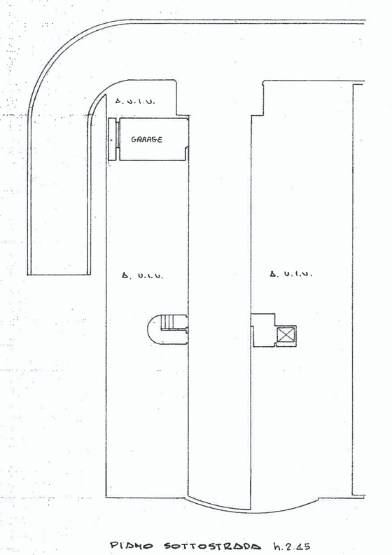 Nel cuore del quartiere Cattane, in un contesto condominiale ben curato e servito da ascensore, p...