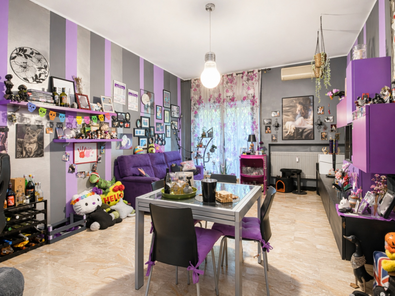 In una delle zone più richieste di Vicenza, nel quartiere Cattane, proponiamo in vendita un appar...