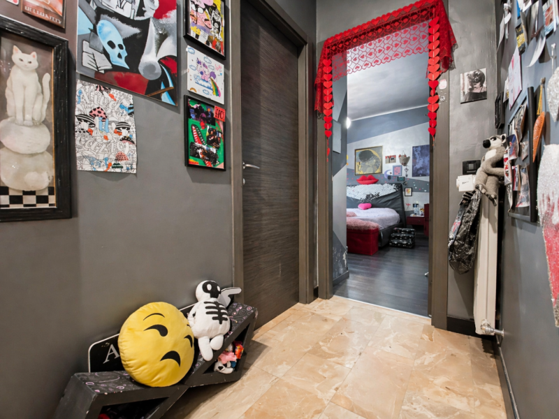 In una delle zone più richieste di Vicenza, nel quartiere Cattane, proponiamo in vendita un appar...