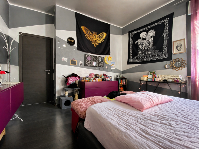 In una delle zone più richieste di Vicenza, nel quartiere Cattane, proponiamo in vendita un appar...