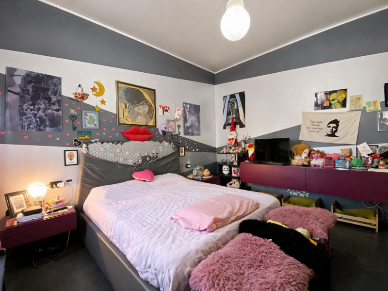 In una delle zone più richieste di Vicenza, nel quartiere Cattane, proponiamo in vendita un appar...